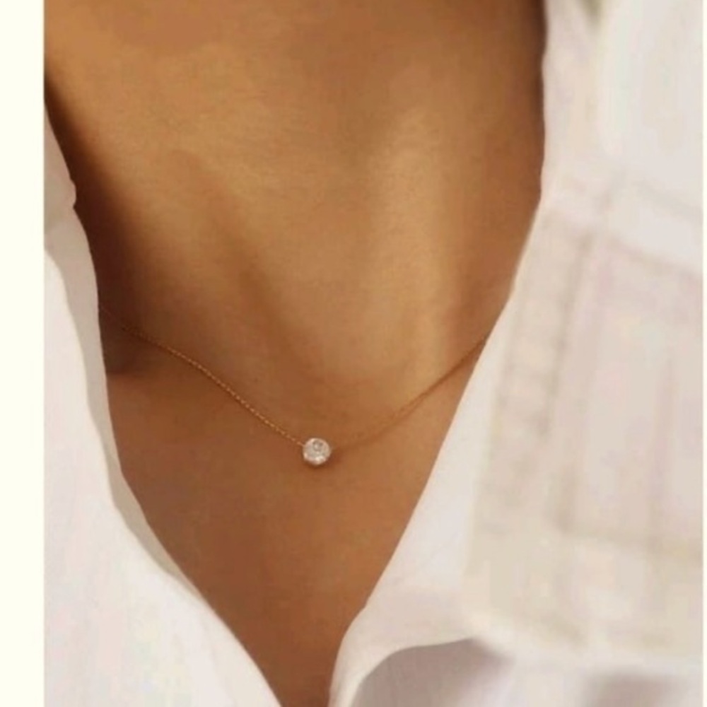 Nwt Anthropologie Olivia Gold Classy floating diamond Minimalist Necklace